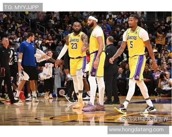 湖人对掘金精彩对决回顾及比分分析在9月27日的比赛中