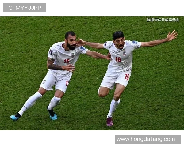 1998年世界杯历史性对决伊朗与美国的激烈碰撞与背后故事回顾