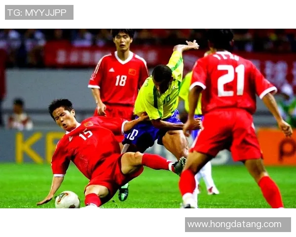 2010年世界杯乌拉圭与韩国激战回顾精彩瞬间与历史意义分析